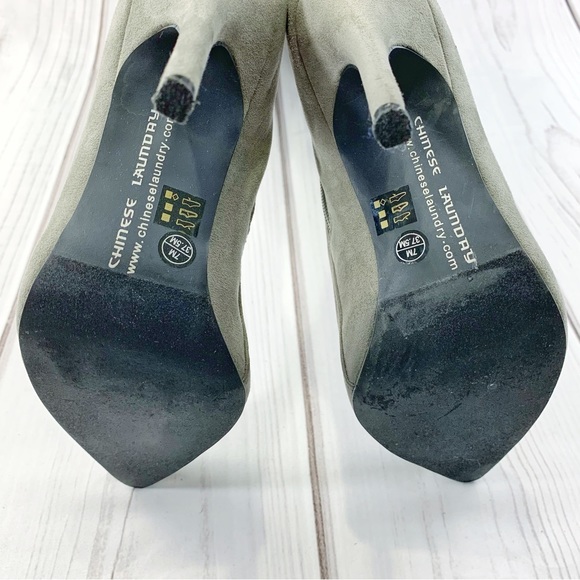 Chinese Laundry Gray Over The Knee Stretch Boots - Picture 6 of 13